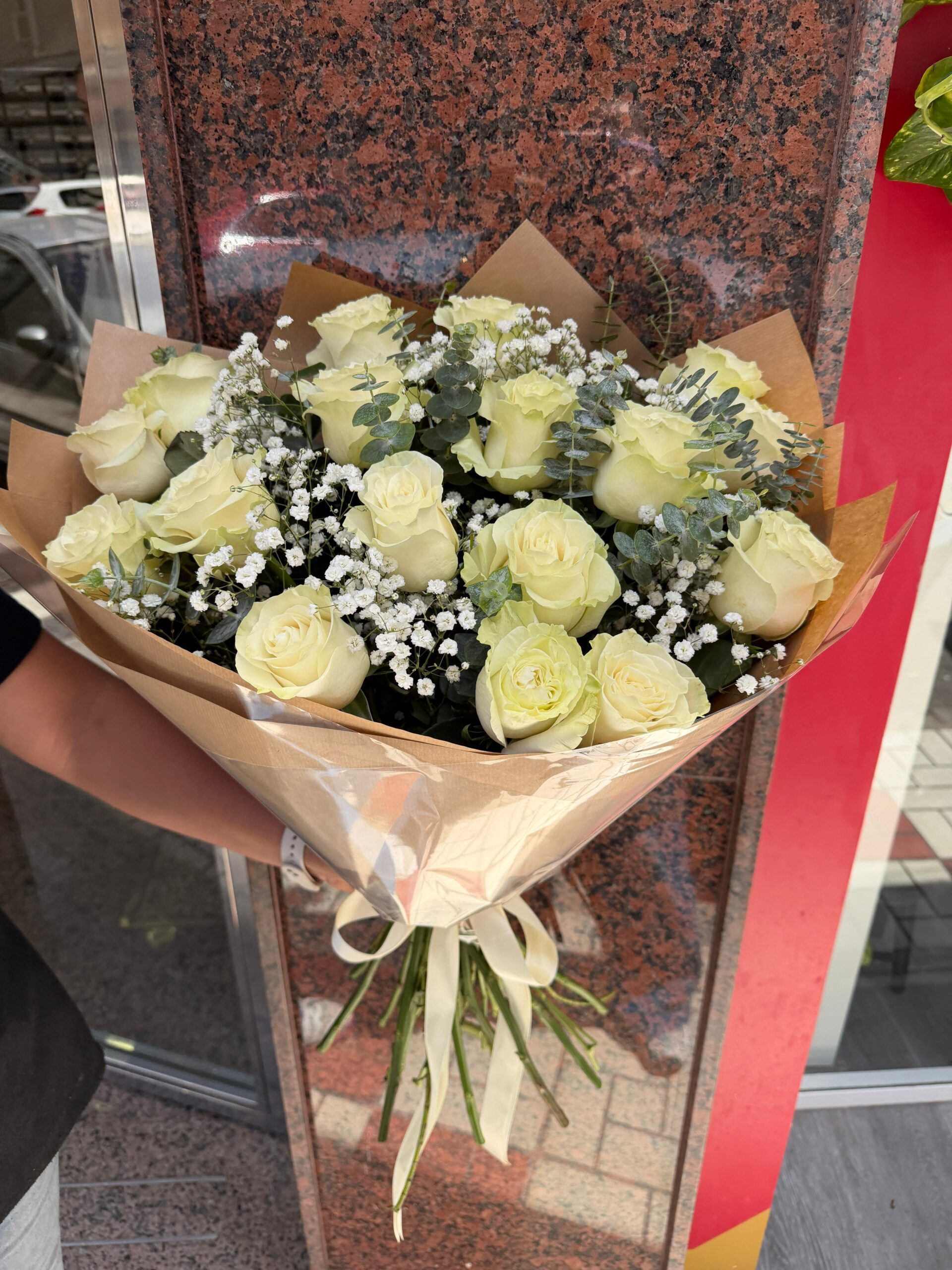 Ramo Rosas Aura Mondial